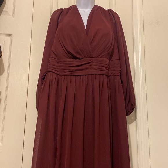 VNAIX WEDDING (BRIDESMAID) DRESS - Picture 3 of 8